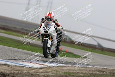 media/Nov-29-2025-TrackDaz (Sat) [[10ae2d9bce]]/B Group/Session 4 (Wheelie Bump)/